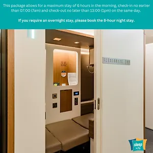  Hotel kapsułowy Sleep 'n Fly Sleep Lounge, C-gates Terminal 3 - Transit Only